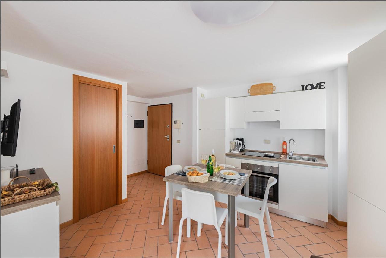 La Limonaia Apartments By Wonderful Italy Gardone Riviera Exterior photo
